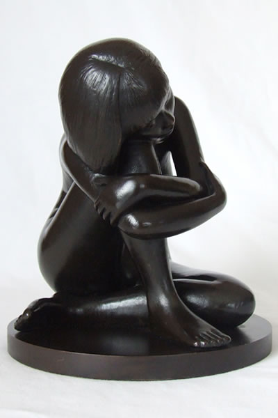 Sherie - figurative bronze sculpture by Irish artist Marie Smith